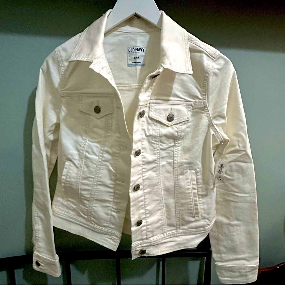 NWT Old Navy Women’s Classic White Denim Jacket size M